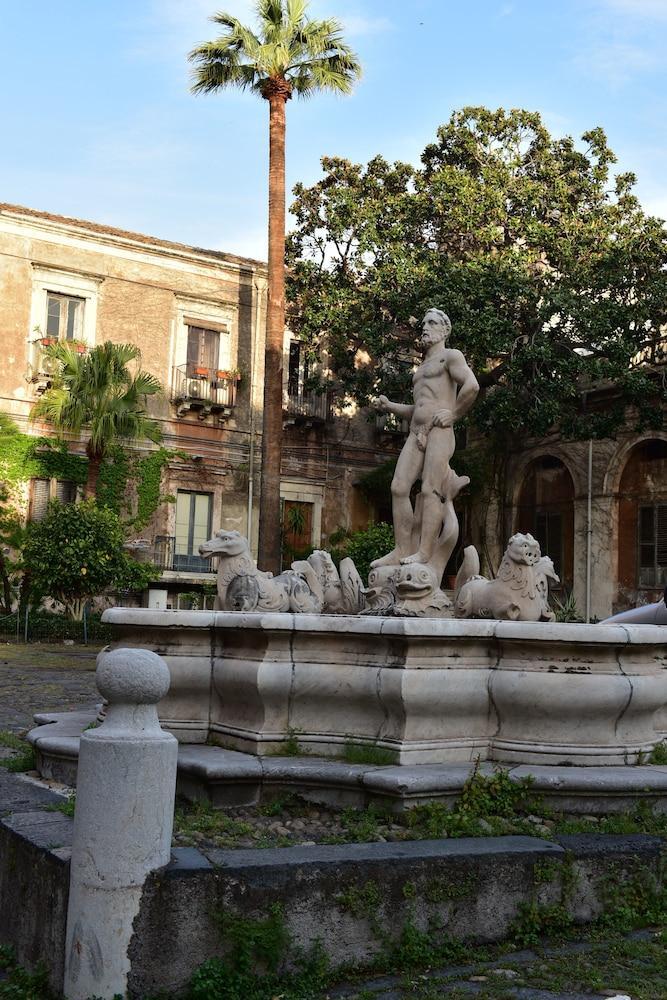 Palazzo Bruca 3* Catane